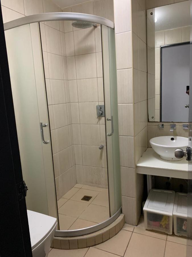 1 Bedroom With Balcony, Fully Furnished Overlooking Manila Bay At Birch Tower, Malate, 마닐라 외부 사진